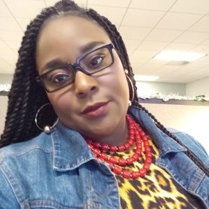 Meet your Posher, Evette